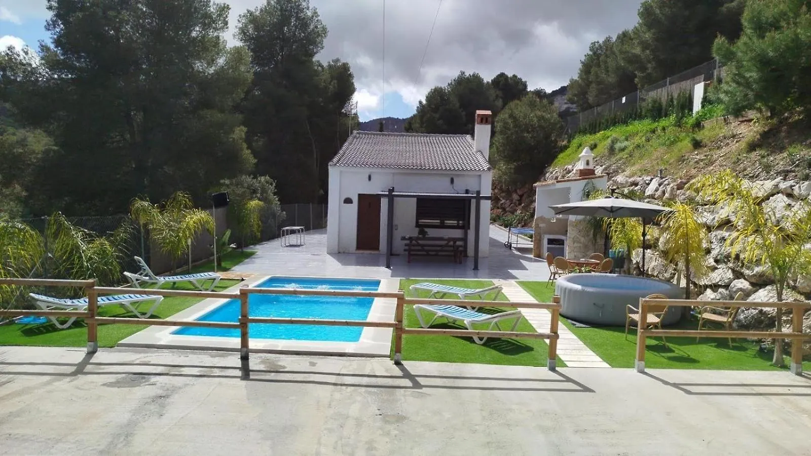 Chalet La Casona Del Pinar Jacuzzi & Swiming Pool Villa Alhaurin de la Torre Spain